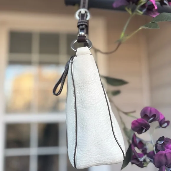 Y2K Coach Chelsea Shoulder Bag | F10890 | Green Interior | Like-New - Picture 3 of 9